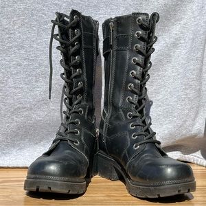 Woman’s Black Harley Davidson Boots